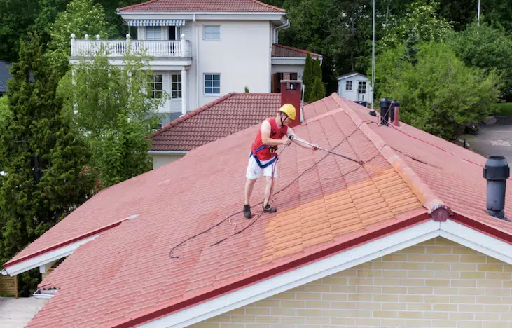 Tiilikaton puhdistus