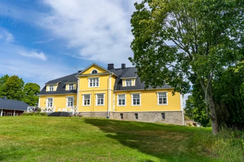 Upean kartanon maalaus